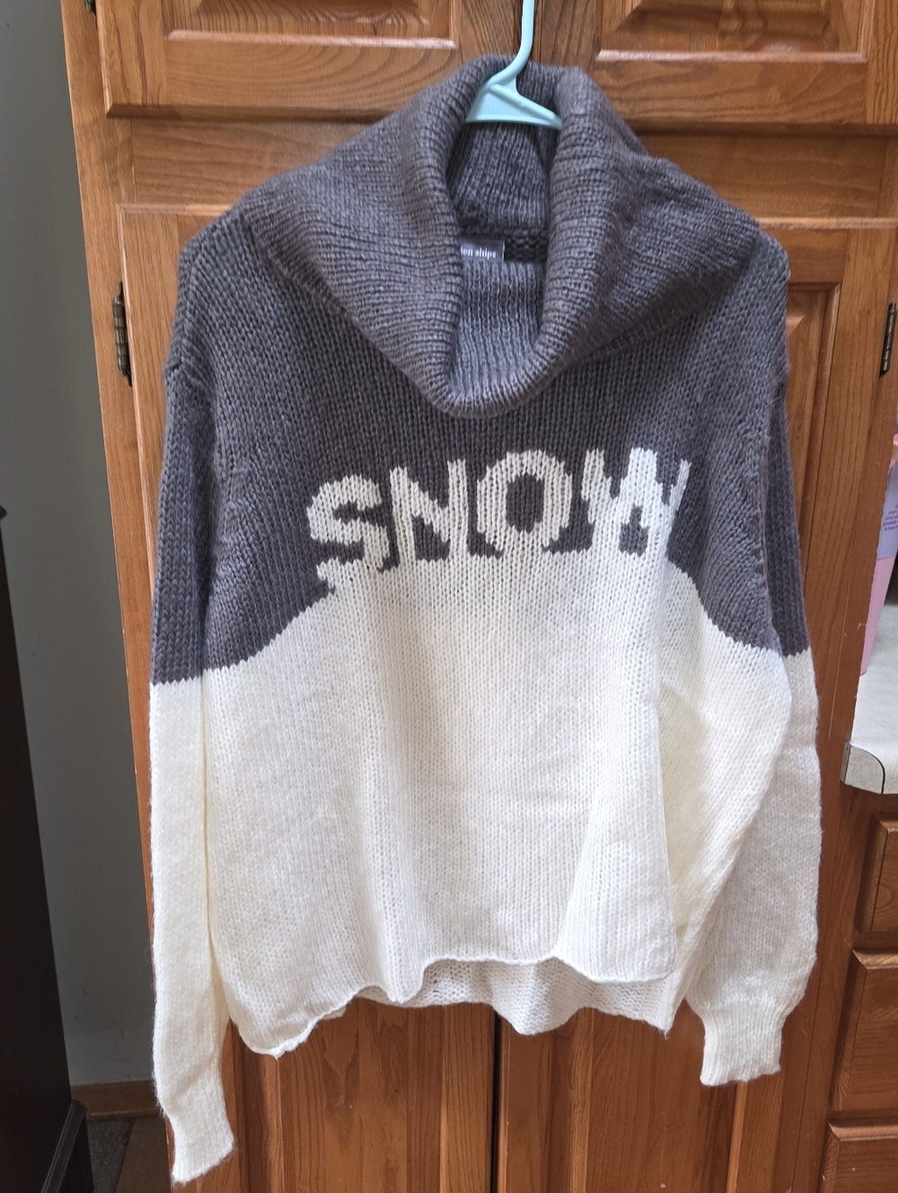 New with tags Wooden Ships cowlneck sweater, size X/S